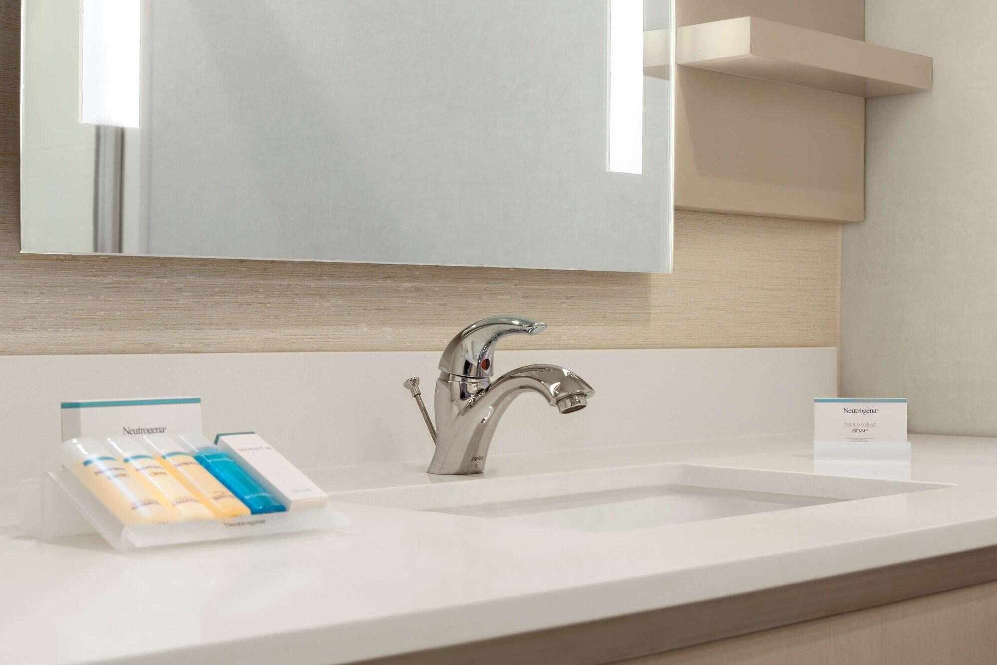 Hilton Garden Inn Houston-Baytown Extérieur photo