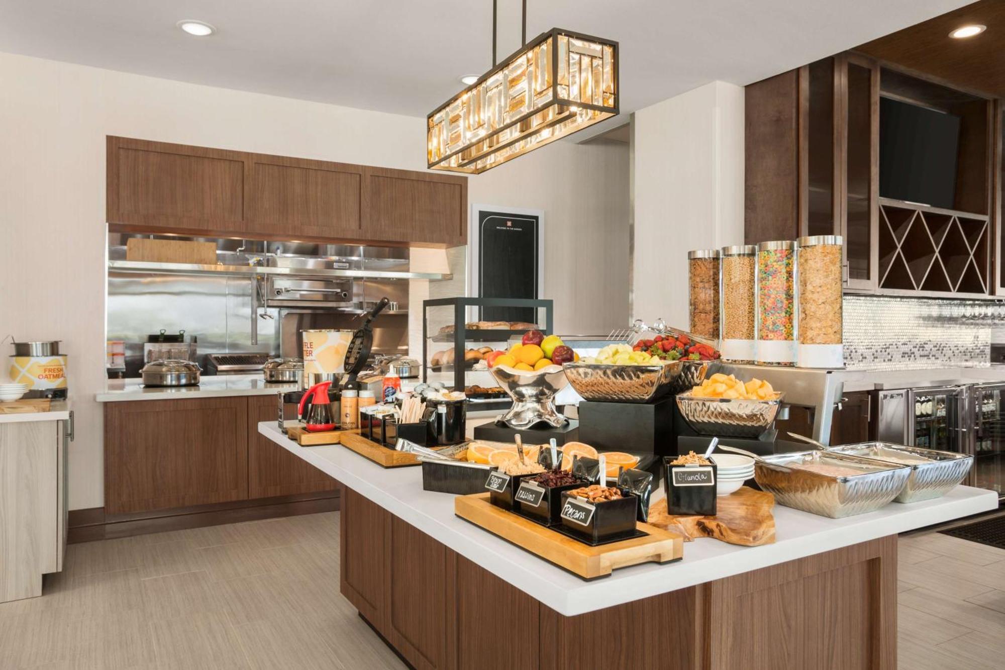 Hilton Garden Inn Houston-Baytown Extérieur photo